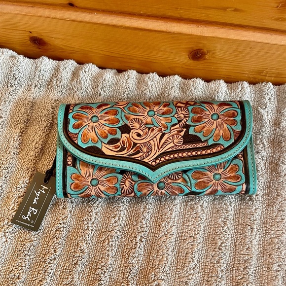 Myra Flower Crest Ridge Wallet 💥Last One! - Picture 2 of 5